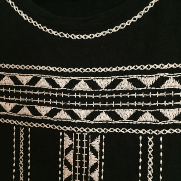 Lucky Brand embroidered B&W tee - Picture 3 of 8